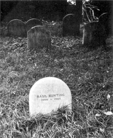 BasilBuntingGrave.jpg (113413 bytes)