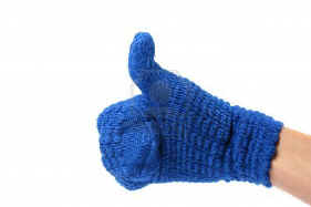 hand-with-blue-mitten.jpg (17756 bytes)