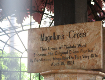 MagellansCrossSign2.jpg (41134 bytes)