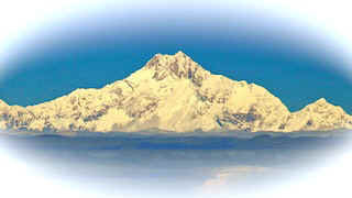 MtEverest.jpg (26531 bytes)
