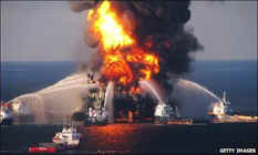 OilRigSmall.jpg (15973 bytes)