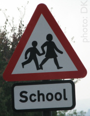 schoolsigncropped.jpg (19500 bytes)